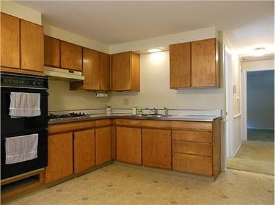 4th image of 410 N Prospect Dr