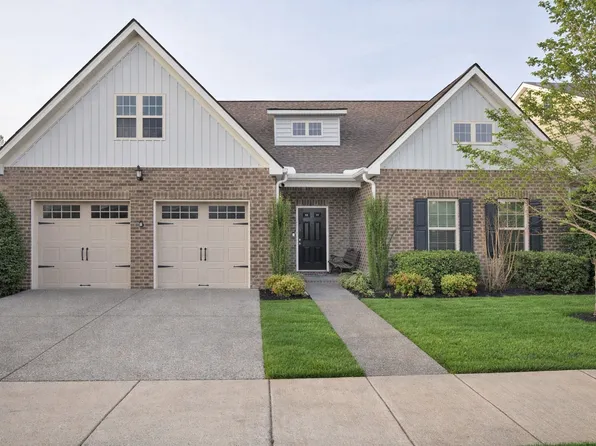 240 Jocelyn Dr, Cottontown, TN 37048