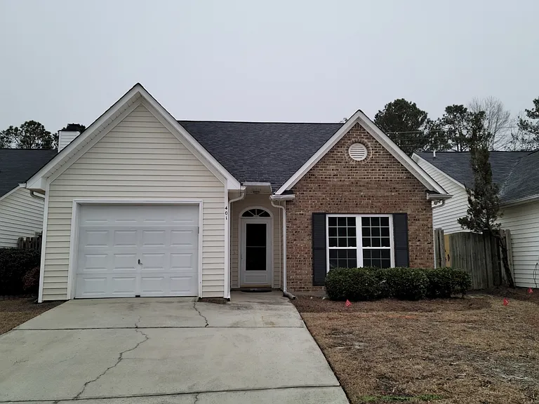 401 Redington Way — Photo 1