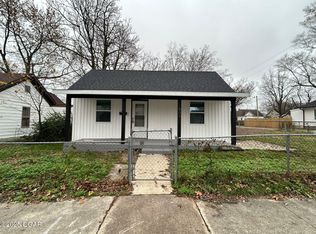 904 W 9th St, Joplin, MO 64801