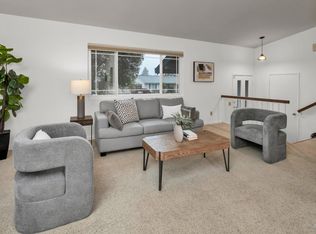 1534 Genesis Ct, Rohnert Park, CA 94928