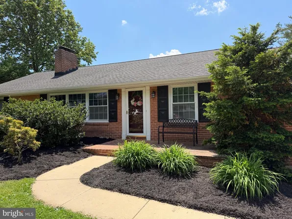 1616 Niles Rd, York, PA 17403