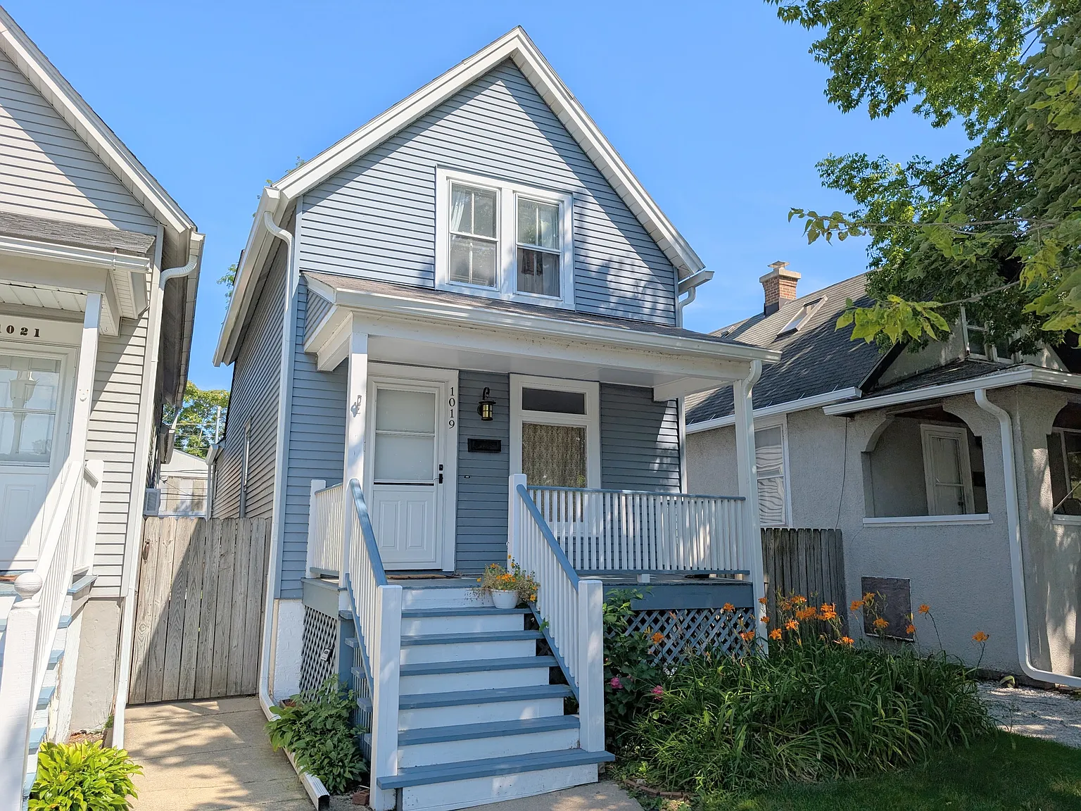 2 bed, 1.0 bath, $3,400 — Photo 1
