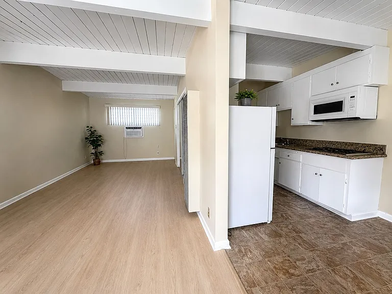 Best-Priced Studios At 1030 W. Olive Ave., Burbank, Ca 91506 — Photo 2