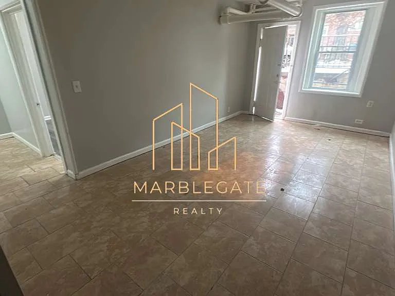 410A Union Ave #11 — Photo 2