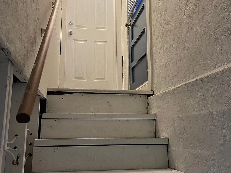 1464 Sproule Ave — Photo 21
