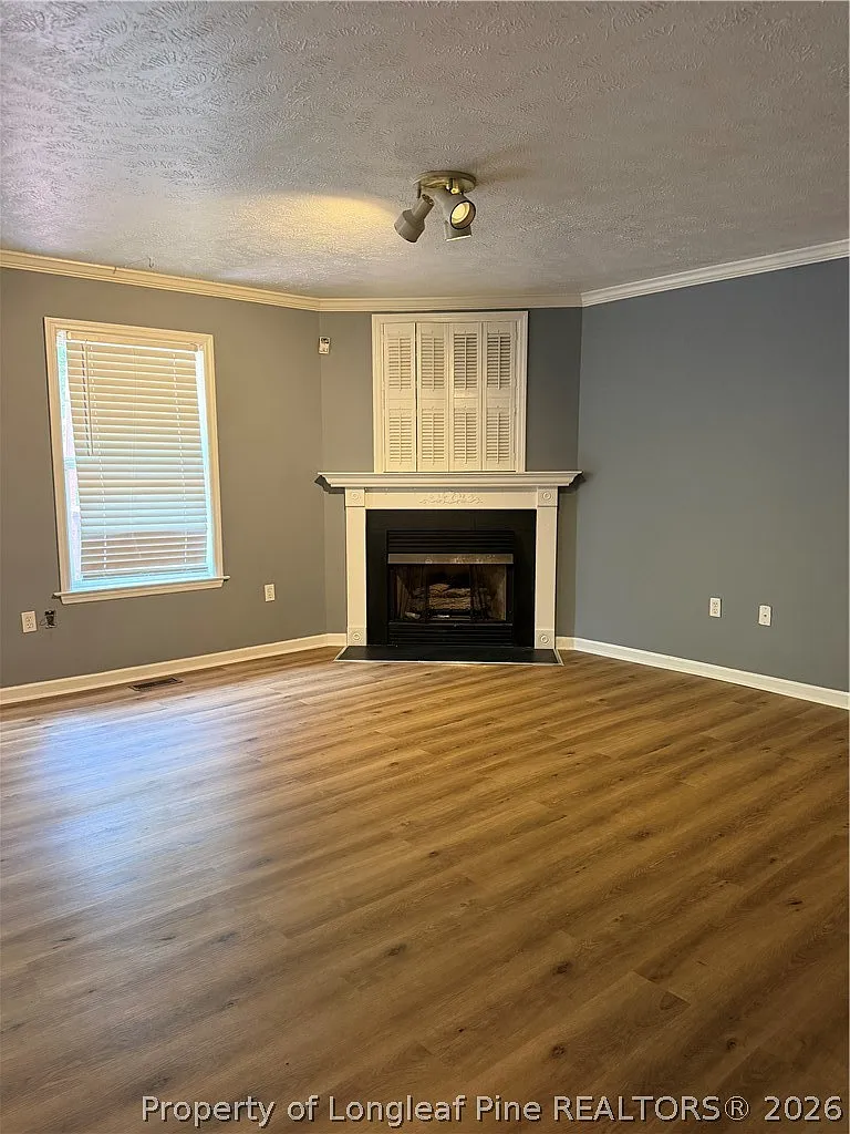 4 bed, 2.0 bath, 1647 sqft, $1,500 — Photo 3