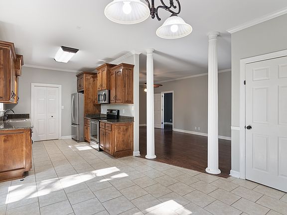 5th image of 2200 Springlot Rd