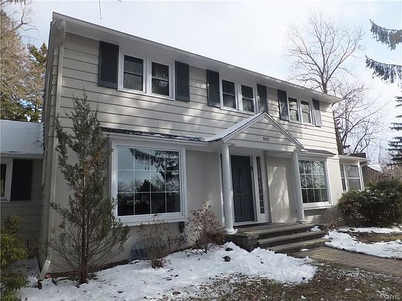 2nd image of 809 Crawford Ave
