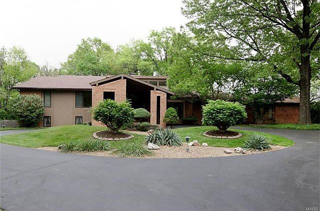 1st image of 1616 Frontenac Woods Ct