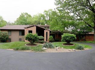 1616 Frontenac Woods Ct, Saint Louis, MO 63131