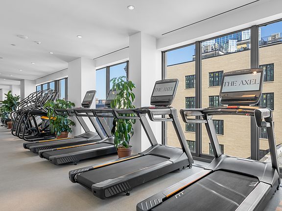 5th image of 545 Vanderbilt Ave APT 12F