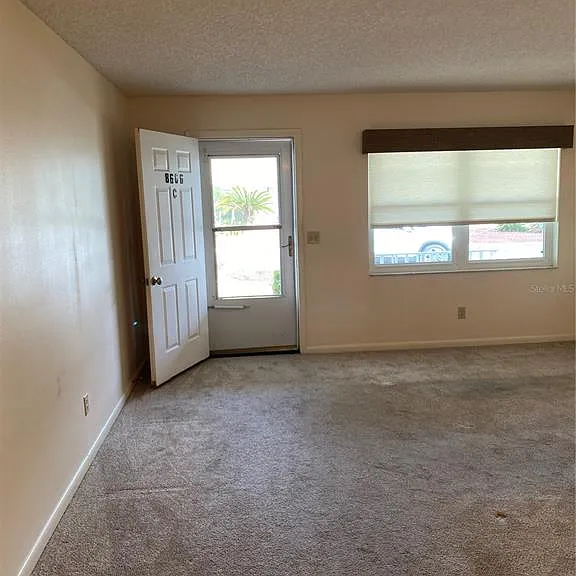 8666 SW 92nd Ln #C — Photo 3