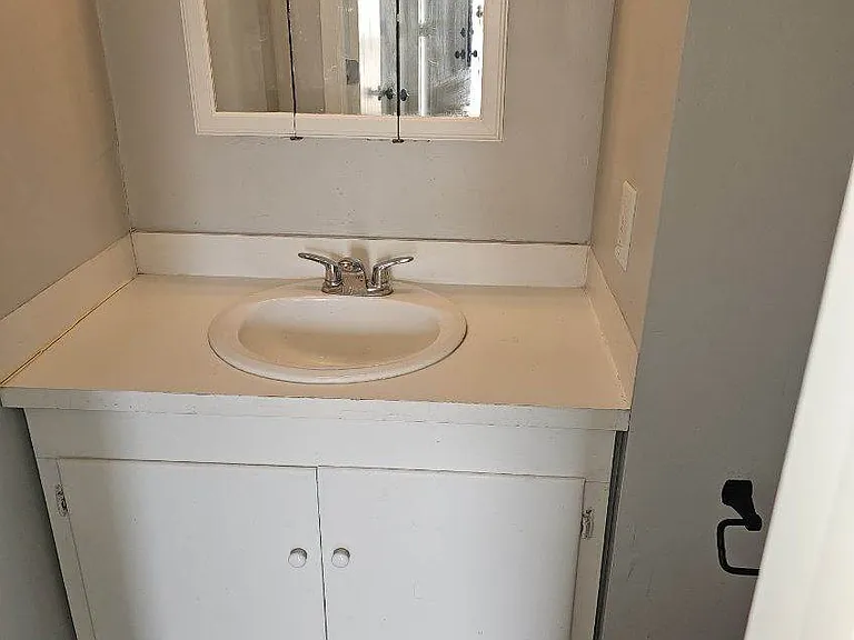 617 W Mississippi Ave #4 — Photo 6