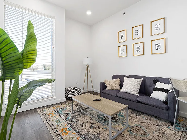 MAIN608 — Photo 19