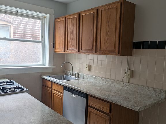 5th image of 2039 Maury Ave APT 2S