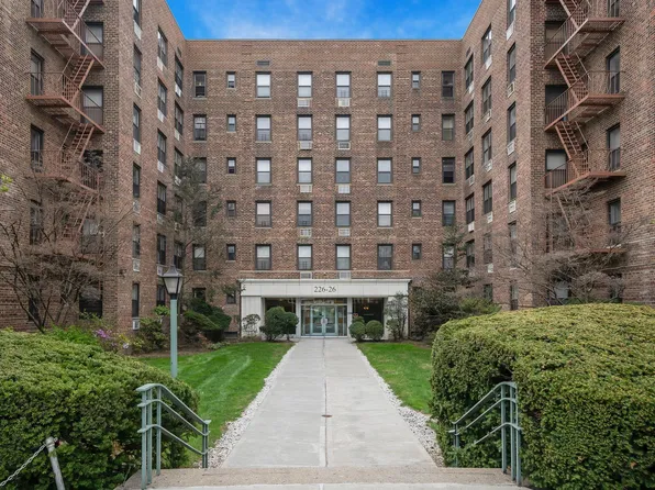 226-26 Union Turnpike #2C, Oakland Gardens, NY 11364