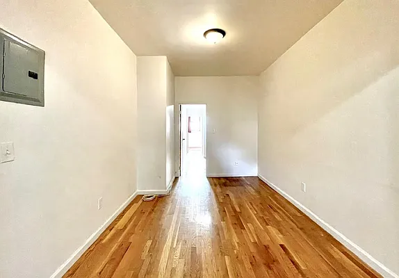 Rented by Parlor Real Estate Corp | media 7