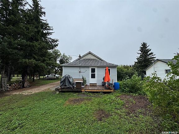 4th image of 502 4th STREET S