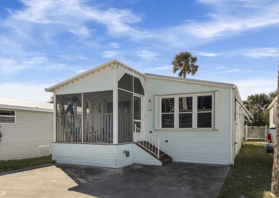 1st image of 2117 Nettles Blvd