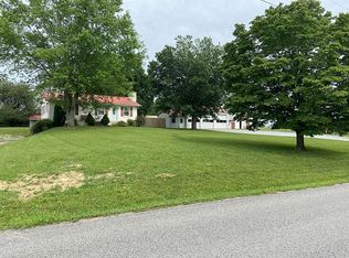 445 Evins Mill Rd, Smithville, TN 37166