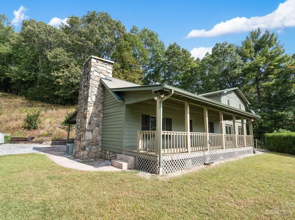 1235 Rabbit Skin Rd, Waynesville, NC 28785