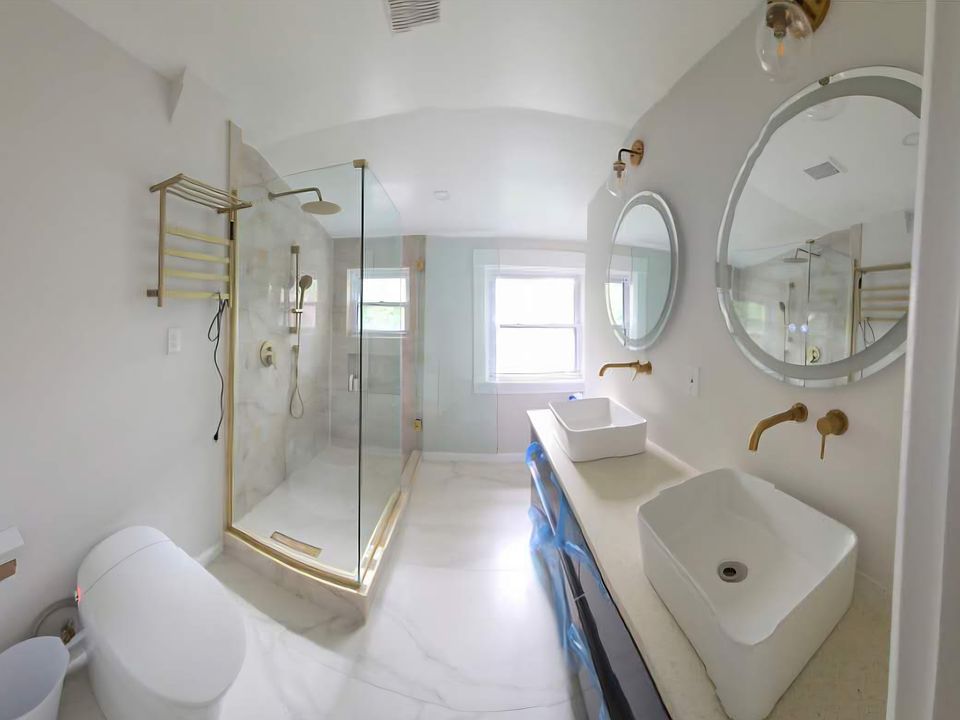 2nd image of 7 Olympia Pl #4