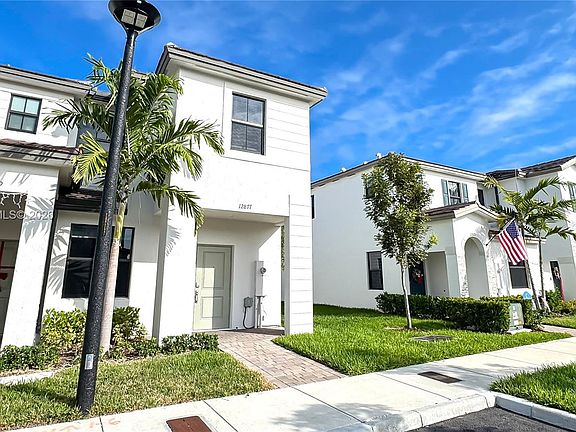 3rd image of 12877 SW 232nd Ln