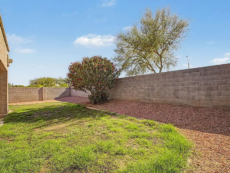 14718 N 154th Ln — Photo 26