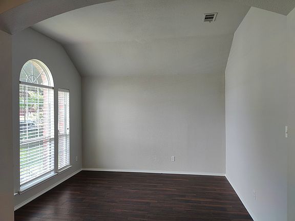 3rd image of 5216 China Berry Dr