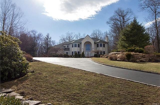 1st image of 87 Park Ln