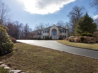 87 Park Ln, West Harrison, NY 10604