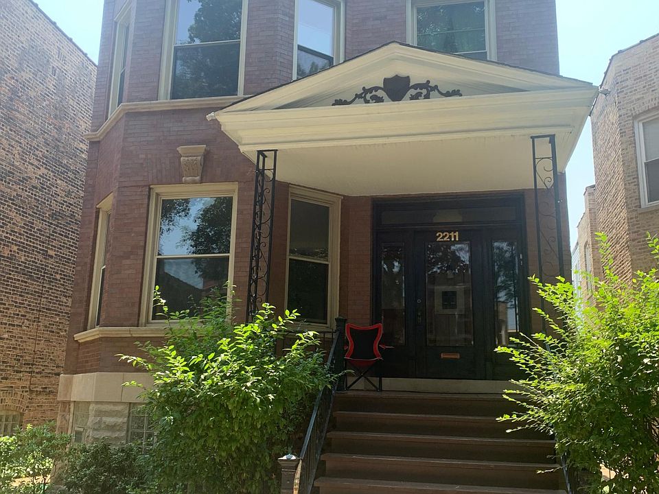 1st image of 2211 W Walton St #1