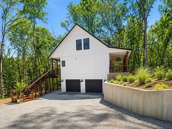 3rd image of 180 Crystal Creek Cir