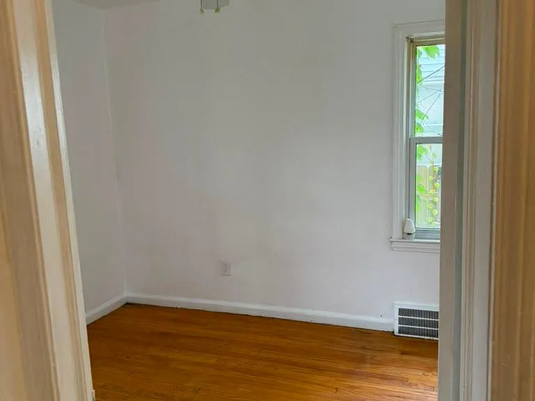 7323 Mettetal St — Photo 10