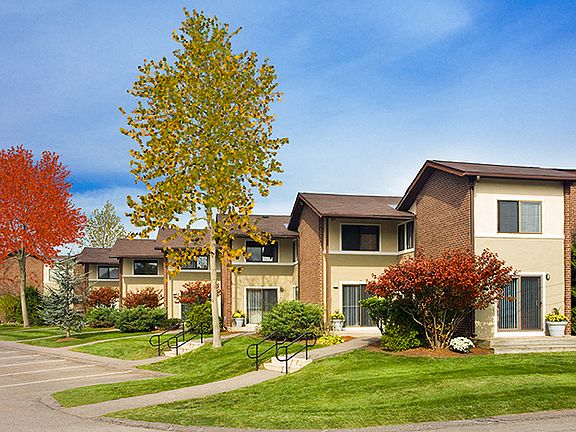 4th image of Norwest Dr #732