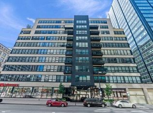 130 S Canal St APT 207, Chicago, IL 60606