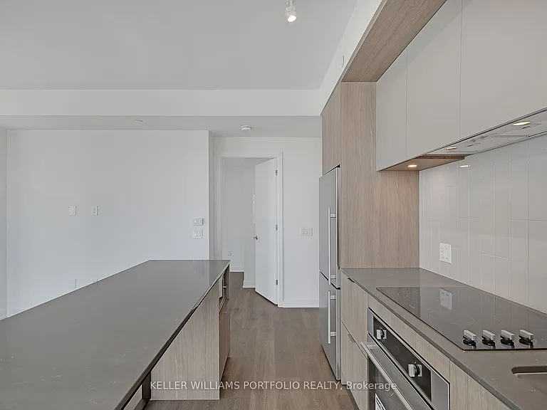 130 River St #1302 — Photo 19