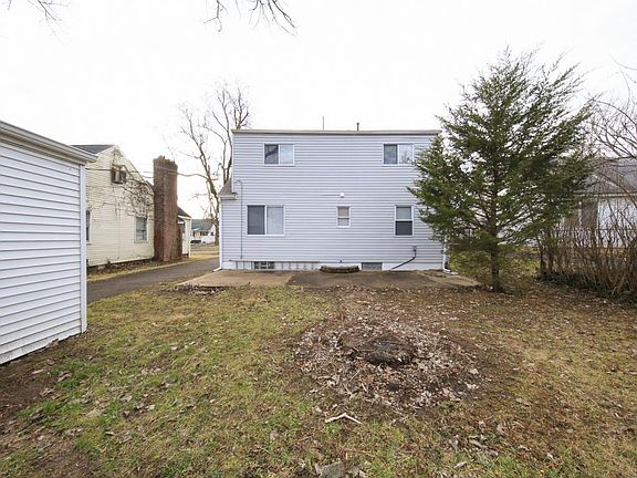 2nd image of 1832 Kensington Dr