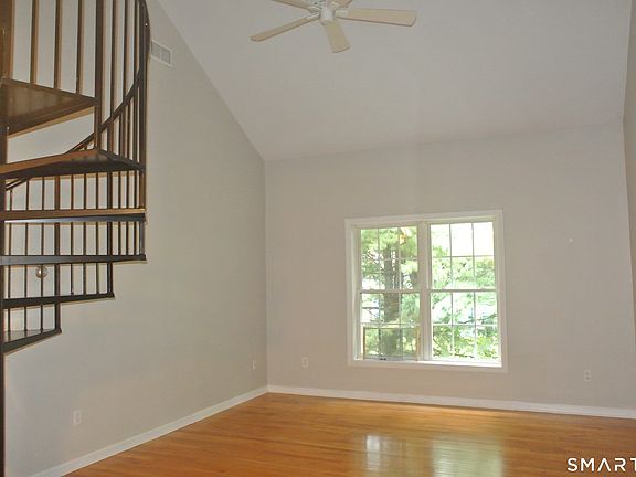 5th image of 680 Boston Post Rd APT 26