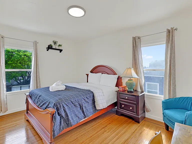 271 W Broadmoor Blvd — Photo 16