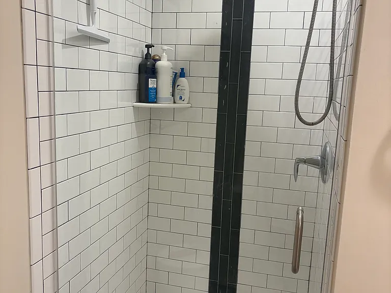 2122 Locust St #3B — Photo 5