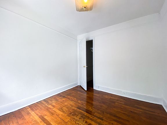 5th image of 113 W 15th St APT 2F