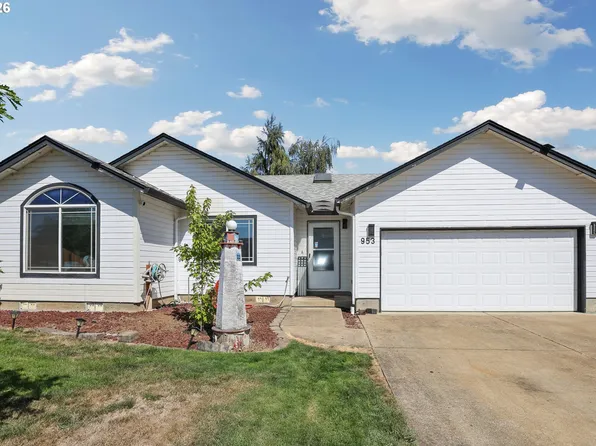 953 W 17th Ave, Junction City, OR 97448
