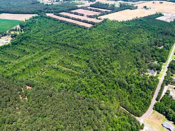 31 Dodge Lane, Wallace, NC 28466
