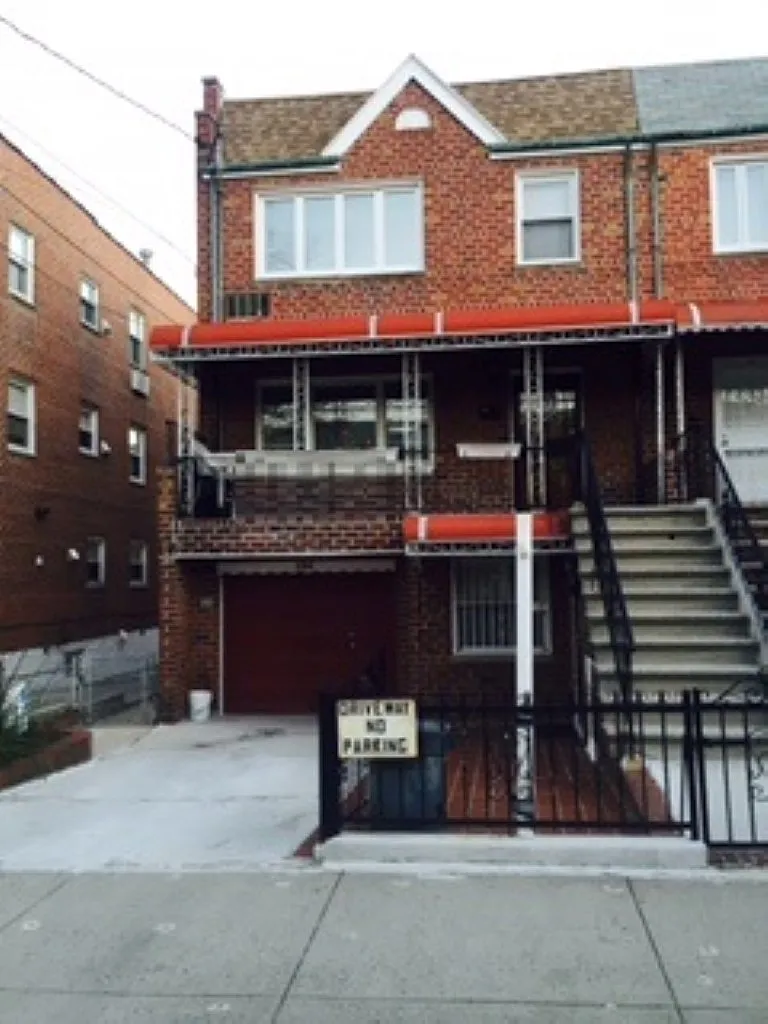 157 Bay 47 St photo 1