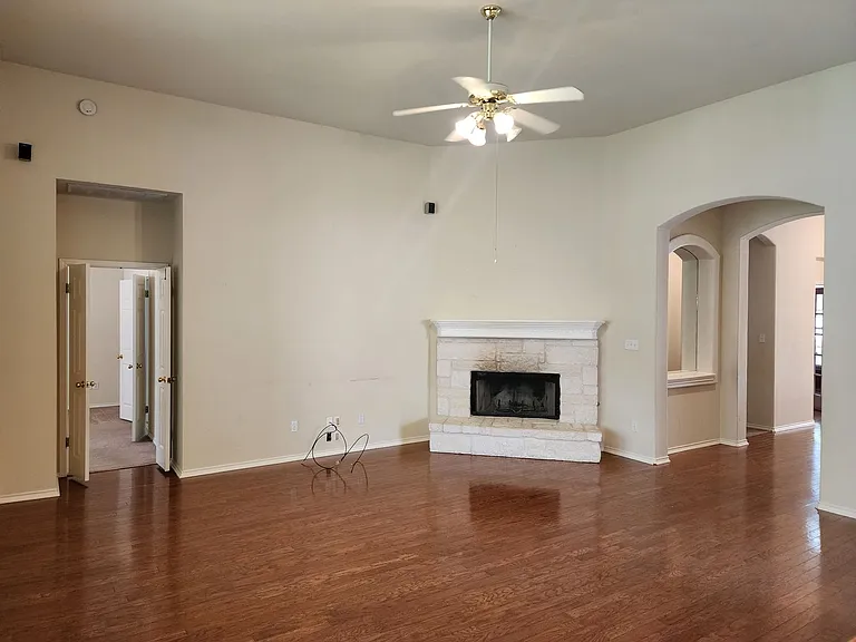200 Sutterville Cv — Photo 6
