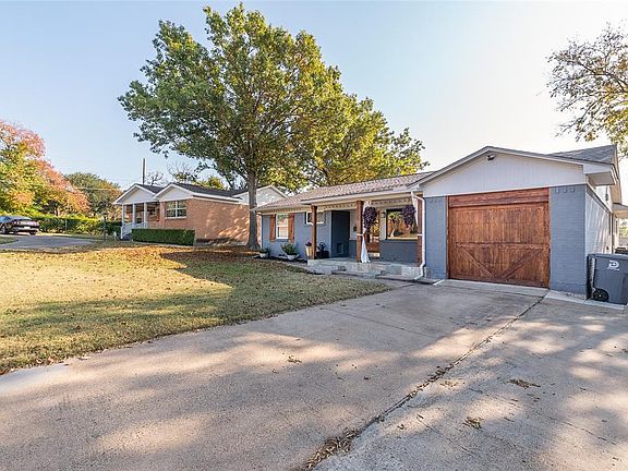2nd image of 8614 Stillwater Dr
