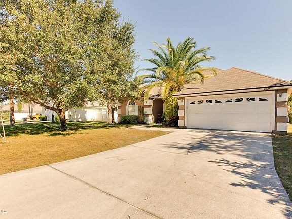 3rd image of 2031 E Willesdon Dr