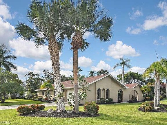 3rd image of 692 Astarias Cir